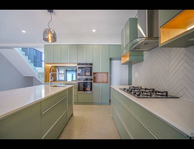 4 BEDROOM HOUSE FOR SALE IN SANDOWN